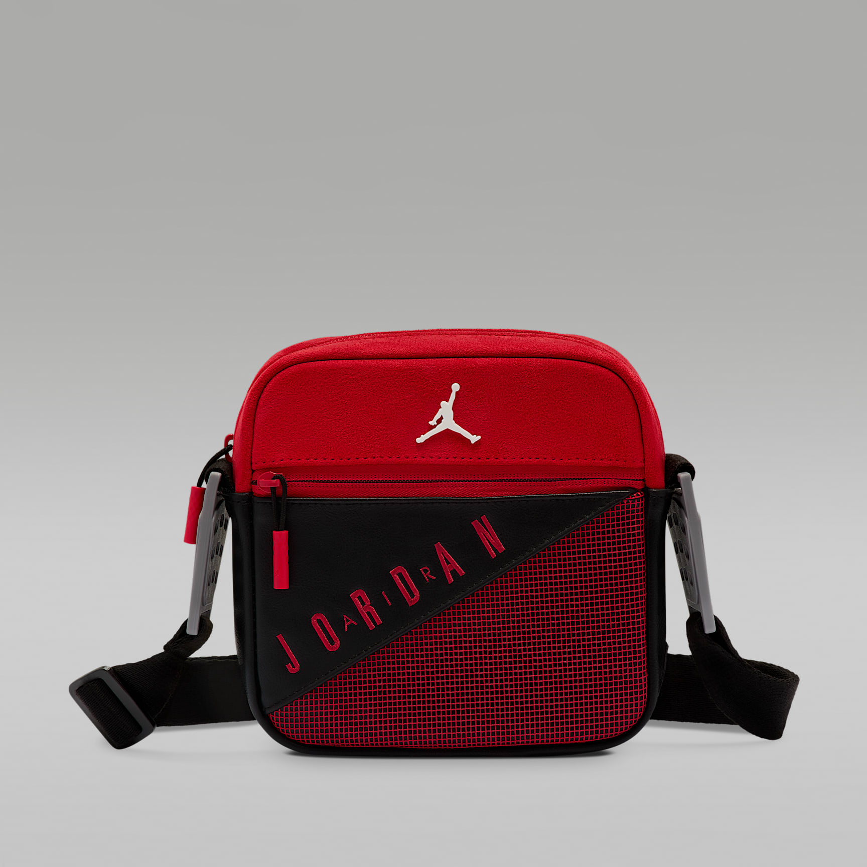 Jordan AJ4 Toro Bravo Crossbody (2L). Nike.com